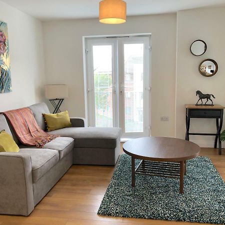 Westlake Apartments 피터버러 외부 사진