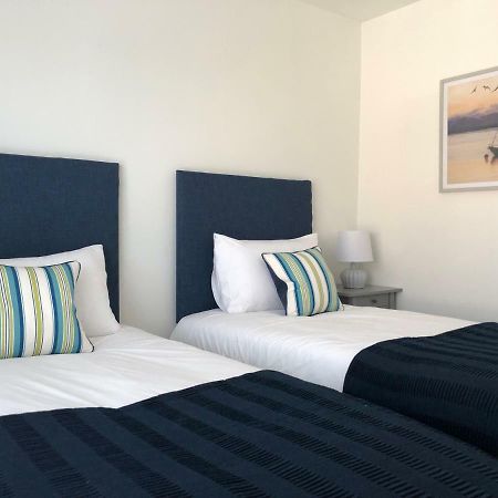 Westlake Apartments 피터버러 외부 사진
