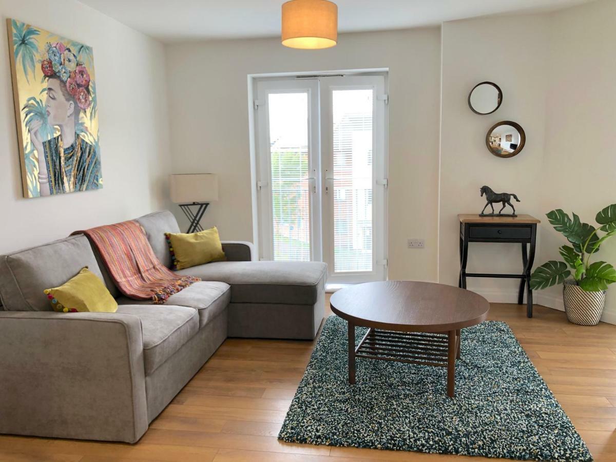Westlake Apartments 피터버러 외부 사진